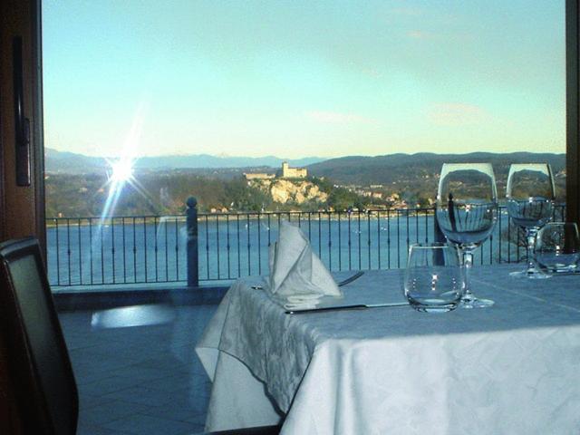 Hotel Ristorante San Carlo Arona Esterno foto